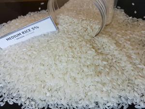 Riz moyen de haute qualité lavé et poli riz blanc texture dure style séché en vente - Product Image 3