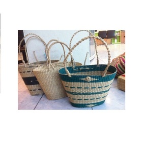 Sac à main de couleur naturelle fabriqué en jonc de mer/sacs avec de l'herbe - Product Image 1