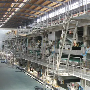 Máquina de reciclaje de cajas de cartón Línea de producción de máquina de fabricación de rollos Jumbo de papel Kraft marrón
