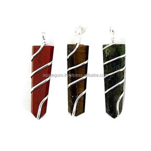 Pendentif enroulé de fil plat en cristal naturel de pierres précieuses de style vintage - Product Image 1