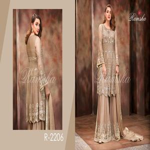 Vestido de tela de red Salwar Kameez bordado a mano pakistaní con diseños intrincados - Product Image 3