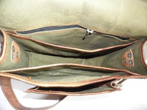 Sac à bandoulière en cuir pour femme de style urbain de qualité assurée avec finition lisse et bouton-pression magnétique disponible en vrac - Product Image 4