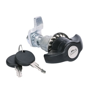 ตัวล็อคแบบกดอุตสาหกรรม LM-816-1-K ผลิตจากโลหะผสมสังกะสี ขึ้นรูปด้วยการหล่อแบบไดคาสต์ สีดำ รูปทรงปุ่มปีก พร้อมกุญแจล็อค ปรับระดับการยึดได้ หมุนได้ ¼ รอบ - Product Image 2