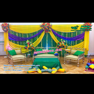 Décoration de scène de mariage simple Mehandi, décoration royale de scène de Mehandi, décoration de scène de Sangeet - Product Image 1