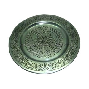 Placa de cargador de hierro metálico platos para decoración Placa de cargador marroquí de hierro metálico diseño en relieve decorativo - Product Image 3