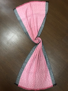 Bufanda cómoda para adultos con chal tradicional de rayón viscosa estampado de nuevo diseño para uso diario en la temporada de primavera - Product Image 2