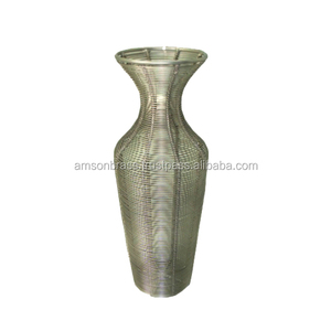 Vase à fleurs en aluminium pour la maison et le mariage Vase à fleurs de table en aluminium élégant et fait à la main avec finition antique - Product Image 3