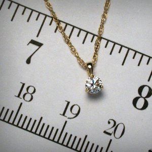 Pendentif solitaire en diamant blanc naturel à 100% en or jaune 14 carats, 0,30 carat, diamant fin, pendentif en diamant pour femme - Product Image 1