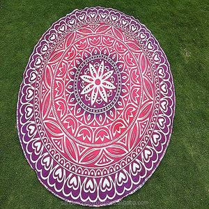 Serviette de plage ronde en coton imprimé avec franges pour l'espace de Noël au meilleur prix de l'Inde - Product Image 2