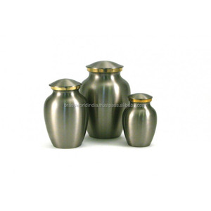 Urna de Latón Dorado Estilo Americano de Brassworld India FU-272, Artículos Funerarios para Cremación de Adultos - Product Image 5