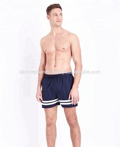 Short en jean athlétique décontracté pour hommes, vente en gros de vêtements de sport de gymnastique, poche avec braguette zippée, short en jean imprimé en polyester avec fermeture éclair - Product Image 3