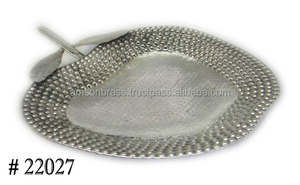 Plateau en métal aluminium à papaye martelée Plateau en métal Plats à fruits Plat à bordure pointillée Plateau décoratif en métal Design de luxe - Product Image 3