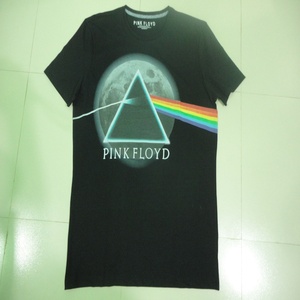 T-shirt imprimé pour hommes avec des motifs graphiques audacieux et un tissu en mélange de coton de qualité supérieure idéal pour une tenue décontractée et un confort quotidien - Product Image 1