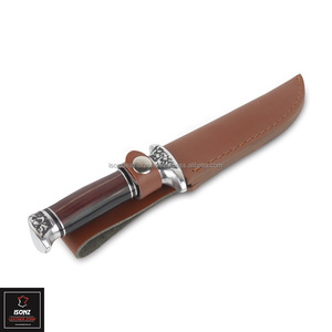 Couteau Skinner en acier damas forgé à la main de conception unique manche en bois d'olivier couteau de chasse à découpe de cerf avec gaine en cuir - Product Image 4