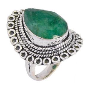 แหวนเงินสเตอร์ลิงสำหรับงานแต่งงาน925ทำด้วยมือแหวนพลอยสีเขียวมรกตสีเขียวขายส่งและส่งออก - Product Image 4