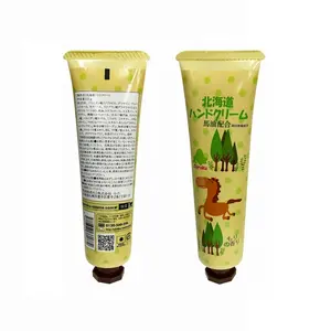 Japan Made Hokkaido Horse Oil Hand Cream Wood Scent 30g Horse Oil Skin Care Hyaluronic Acid Hot Selling Products 2023 Wholesale