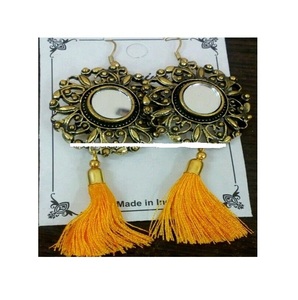 Pendientes de Borla con Hilo Chapado en Latón y Acabado Pulido para Mujer, con Tamaño y Color Personalizables - Product Image 1