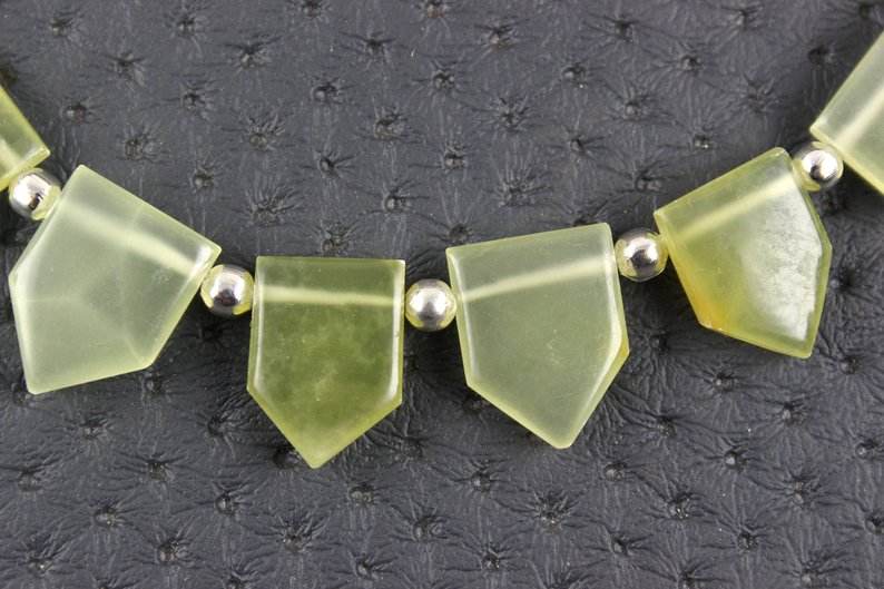 สีเขียว