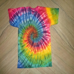 Camisetas estampadas multicolor teñidas a mano de algodón para hombre para ropa informal proveedor mayorista de India - Product Image 6