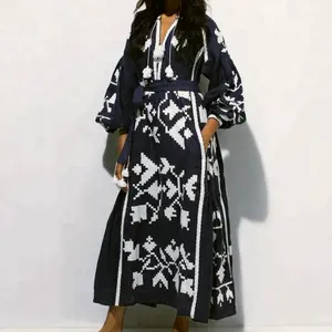 Novo estilo Ucraniano mulheres vestidos longos roupas preto solto fit 3/4 luva maxi moda verão bordado branco com borlas