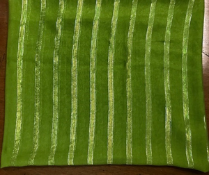 Écharpe en mousseline de soie carrée brillante de haute qualité pour adultes douce et lisse avec motif rayé populaire et poids léger pour l'été - Product Image 6