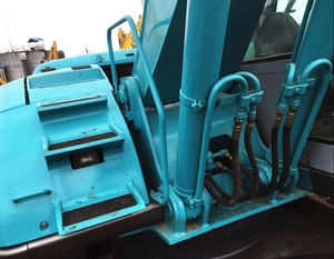 รถขุดตีนตะขาบ Kobelco SK200-5 มือสอง ปี 2011 น้ำหนักใช้งาน 800 กก. ความจุบุ้งกี๋ 0.8 ลบ.ม. ความเร็ว 5.5 กม./ชม. มาตรฐาน CE ISO ญี่ปุ่น - Product Image 3