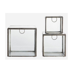 Boîte en verre carrée avec cadre en métal boîte à bijoux en verre en laiton et verre pour la décoration de stockage de bijoux - Product Image 1