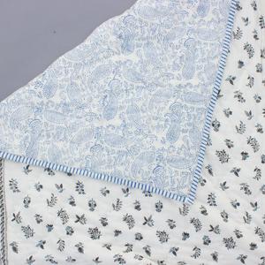 Algodón suave blanco base azul impreso mano bloque impresión Boho jaipuri rajai cama doble edredón para la venta algodón mulmul edredón - Product Image 4