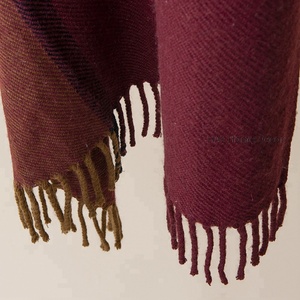 Couverture d'hiver tricotée à la main, plaid épais et doux, vente en gros, nouvelle collection - Product Image 2