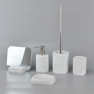 Ensemble d'accessoires de salle de bain Poly Round Shape in Gravel Design - Product Image 6