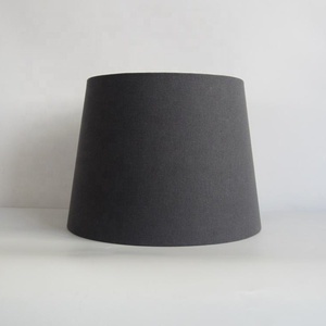 Lámpara de mesa de tela de sombra - Product Image 6