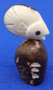 Sculpté à la main Tagua Figurine Poisson Sculpture Statue Océan Marine Mer Animal Végétal Ivoire Décor Art Nautique Poisson Équatorien - Product Image 2