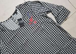 Chemise à carreaux à broderie florale pour femmes faite au Bangladesh en coton noir à manches évasées Blouse ample toutes saisons pour adultes pour le printemps - Product Image 2