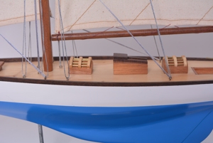 Artesanía de madera de cedro Tuiga pintado L50 modelo de barco decoración Náutica para decoración del hogar - Product Image 3