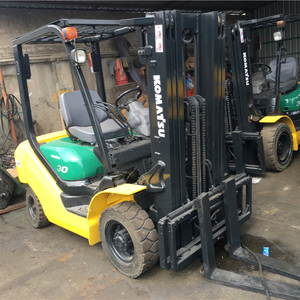 קומטסו FD30 מלגזות למכירה יד שנייה <span class=keywords><strong>Komatsu</strong></span> מלגזות <span class=keywords><strong>3ton</strong></span> יפן מקורי FD30/80 במצב עבודה - Product Image 1