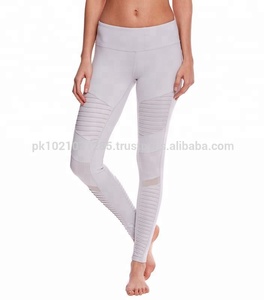 Mallas de yoga para mujer, pantalones de cintura alta hasta la rodilla con diseños personalizados de malla transparente, sólidos para pantalones antibacterianos de secado rápido - Product Image 2