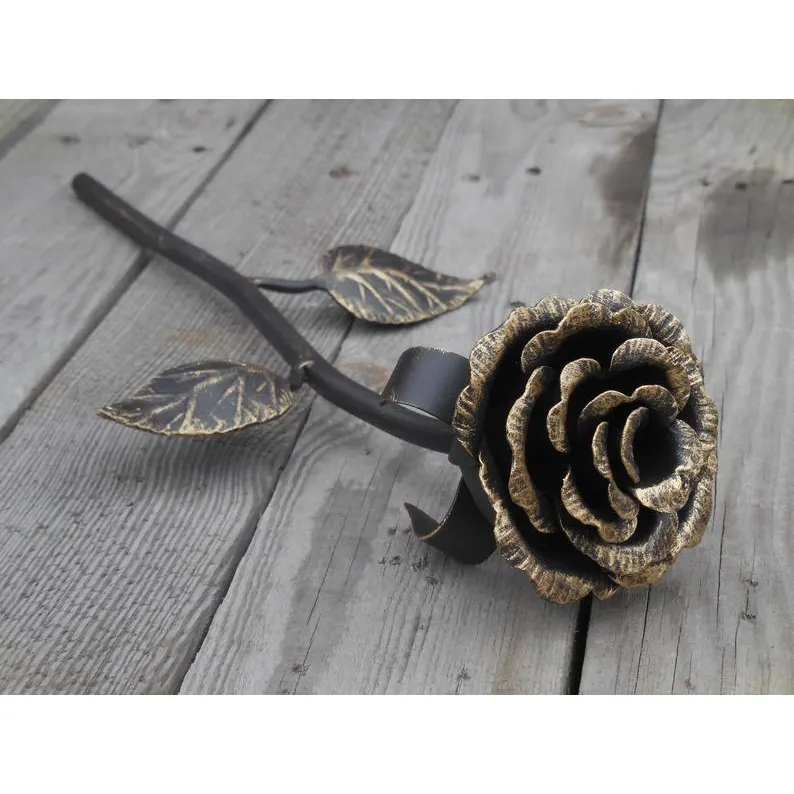 Metalen Rose Sculptuur Gift Van Eeuwige Liefde Home Decoratie Smeedijzeren India Bloem In Antieke Zwarte Elk Stuk