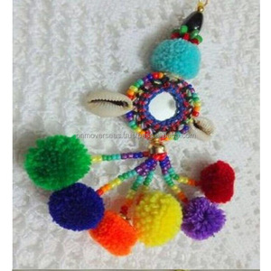 Accessoires vestimentaires en miroir de verre et pompons coquillages Modèle KAT 004 - Product Image 1