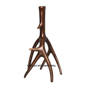 Portavelas de aluminio con forma de árbol de diseño moderno, candelabro cónico exclusivo para decoración del hogar de 6x6x12 pulgadas, caja empaquetada de Navidad - Product Image 1