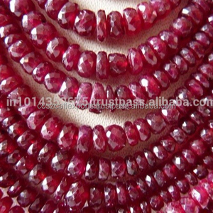 Cuentas naturales facetadas de piedra rubí rojo Briolette - Product Image 1