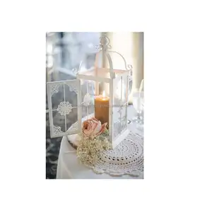 結婚式のランタンのための白いコーティングされた金属ランタンキャンドルランタンゴールデン結婚式の装飾奉納ビーズ奉納