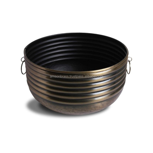 Maceta de Metal, jarrón de latón con acabado antiguo, maceta con patas para decoración de jardín, decoración de granja para el hogar, diferentes tamaños - Product Image 3