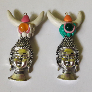Venta al por mayor Buda tibetano cara colgante hecho a mano cristal curación piedra preciosa producto - Product Image 1