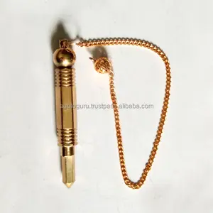 Pendule baguette à facettes en métal doré et laiton - Product Image 1