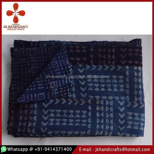 Edredones reversibles de tamaño doble con estampado índigo indio Kantha - Product Image 1