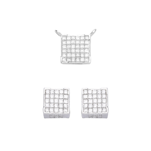 Élégante paire de boucles d'oreilles diamant en or pur pour femme - Product Image 1