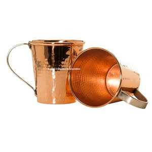 Ensemble de tasses en cuivre fabriqué en Inde Design de luxe et moderne Noël - Product Image 1