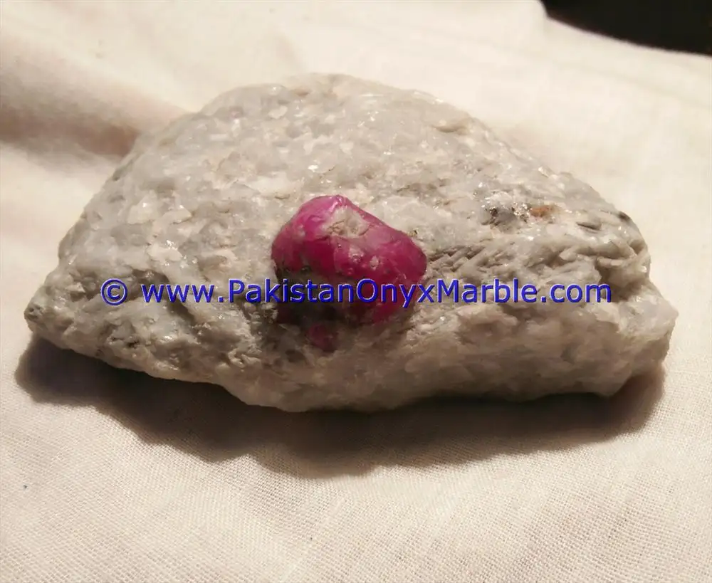 Especímenes de rubí MINERAL de cristal terminado de alta calidad, de la mina HUNZA KASHMIR, Pakistán