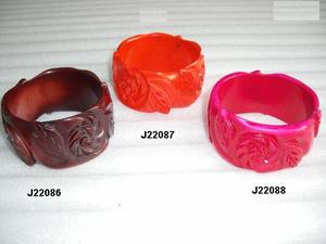 Pulseras de resina con patrón Floral, en colores marrón, rosa y naranja, también disponibles en otros colores - Product Image 3