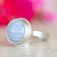 Bague de mariage classique faite à la main en argent sterling 925 avec pierre d'agate bleue et sertissage clos